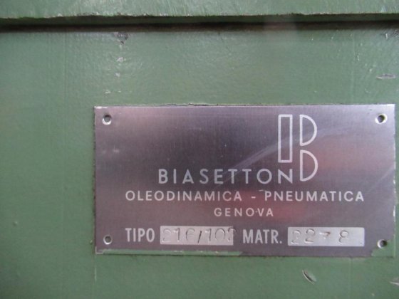 SASSI - 四本柱プレス