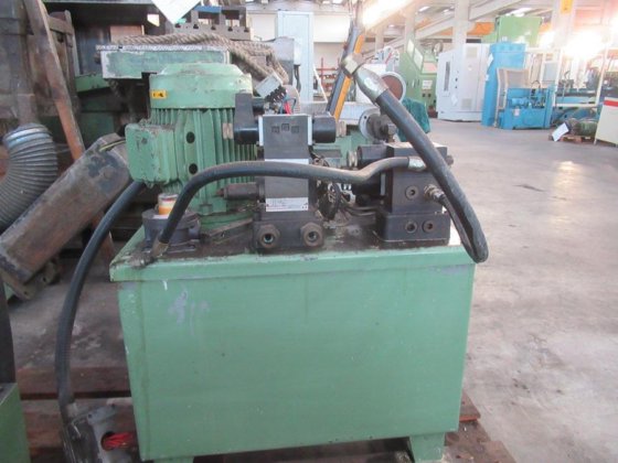 SASSI - 四本柱プレス