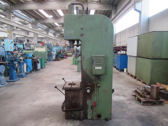 ウォルター・ネフ 6S40RZF C-フレーム油圧プレス