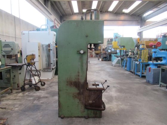 ウォルター・ネフ 6S40RZF C-フレーム油圧プレス