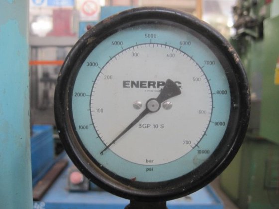 ENERPAC 四柱压力机