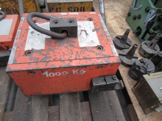 --- 1000 吊钩磁石