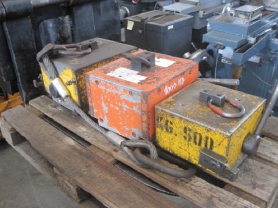 SRD 500 吊装磁铁