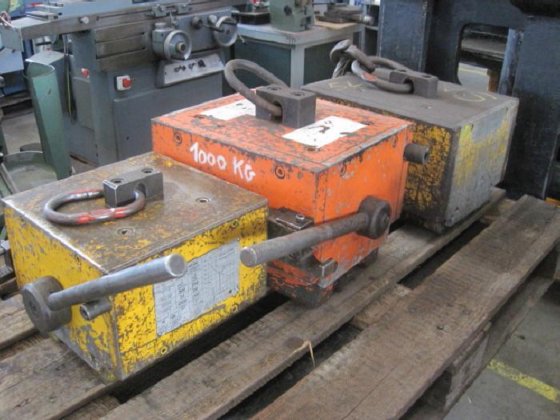 SRD 500 吊装磁铁