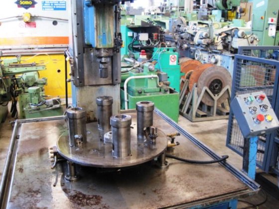 AURORA - 金属攻丝机