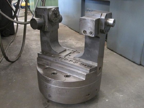 自動中心チャック 310