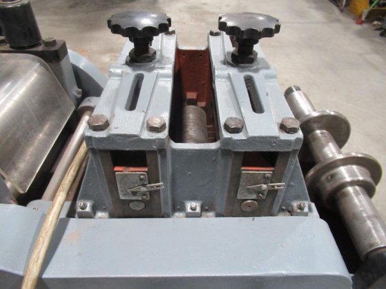 CEMA 200 直线矫直机