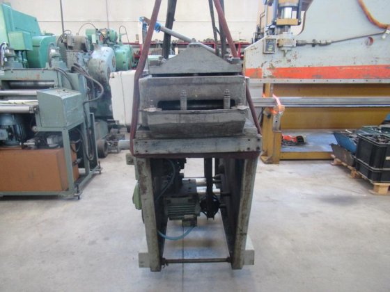 TCM 250 直线整平机（带托架线卷）