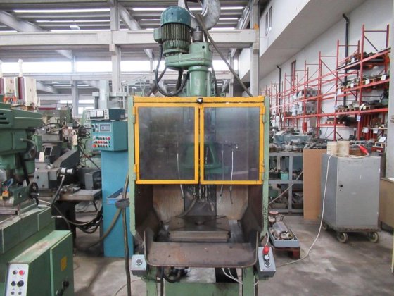 VIGEL UM 73 多轴攻丝机