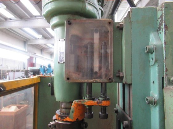 VIGEL UM 73 多轴攻丝机