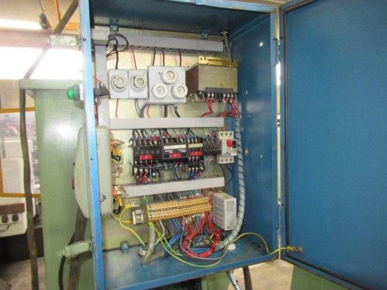 VIGEL UM 73 多轴攻丝机