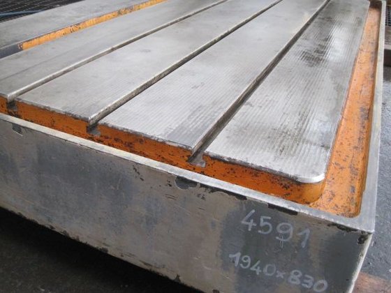 1940x0830 T 槽孔表面平台