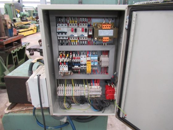 DoALL 26-3 バーティカル・コンター・バンドソー