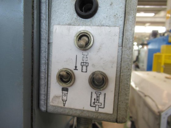 彼得·沃尔特斯 IL-12 垂直研磨机