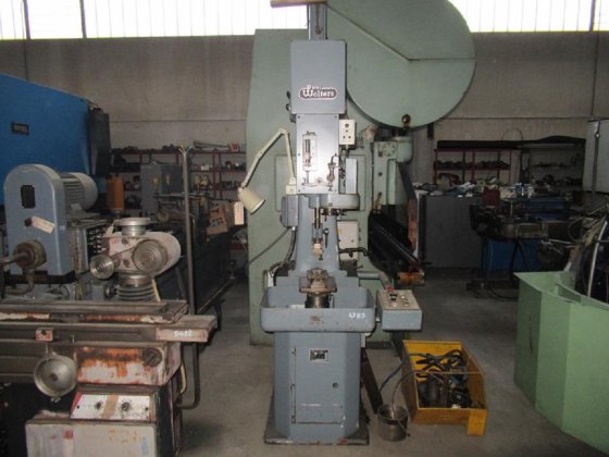 彼得·沃尔特斯 IL-12 垂直研磨机