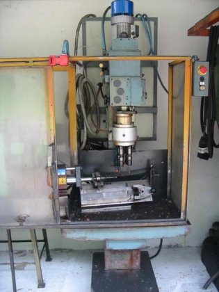 JOANNES T 16 螺纹攻丝机立柱