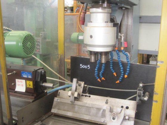 JOANNES T 16 螺纹攻丝机立柱