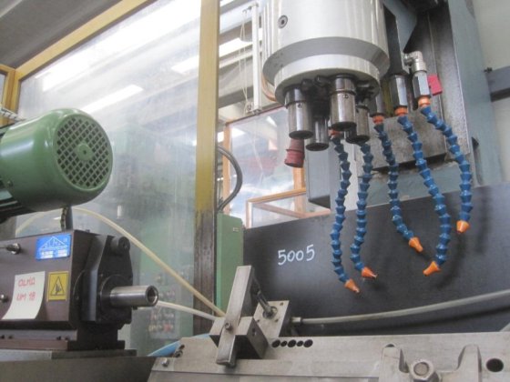 JOANNES T 16 螺纹攻丝机立柱