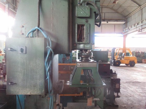 OLIVETTI UM 3 打孔机立柱