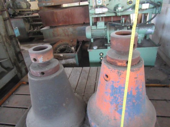 PIEDINI 支撑与找平柱