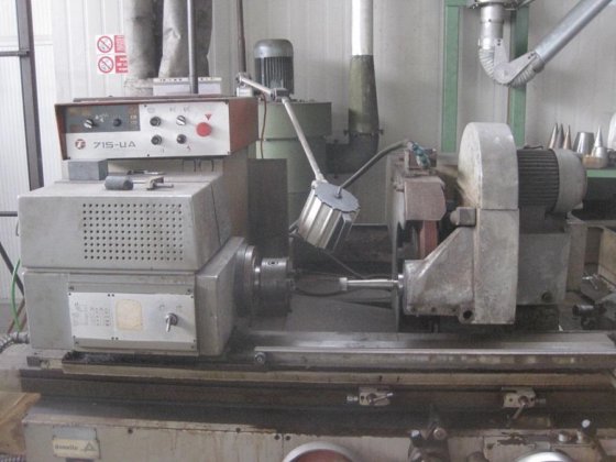 塔切拉715 UA 液压