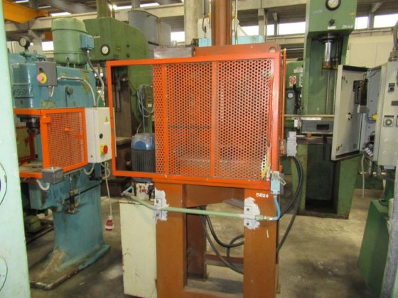 無ブランド直立プレス