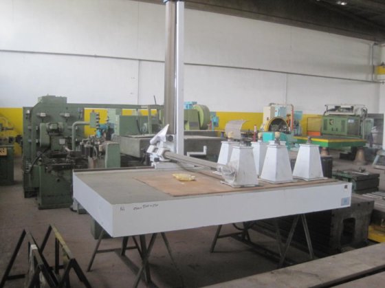 POLI P 2500 N 表面测量尺，带花岗岩工作台