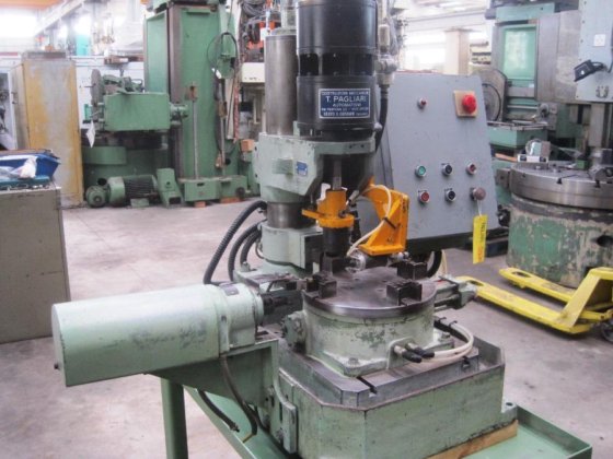 PAGLIARI 气动冲压机，带转台