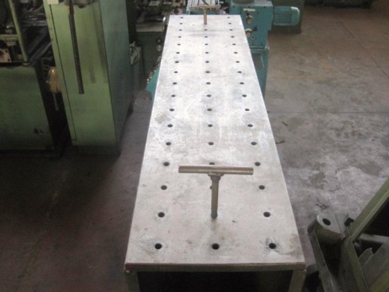 1700x400 平行六面体带网格