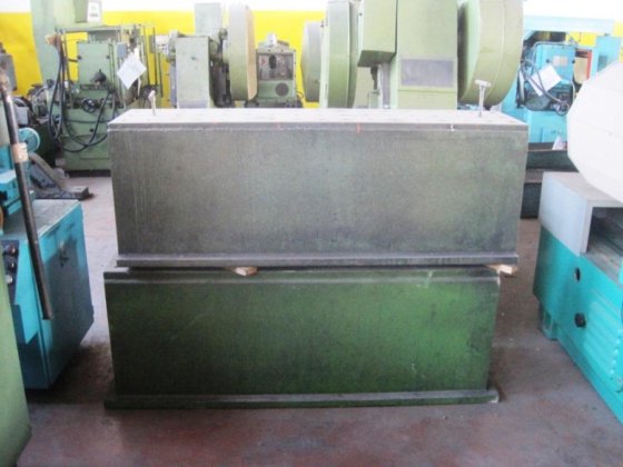 1700x400 平行六面体带网格