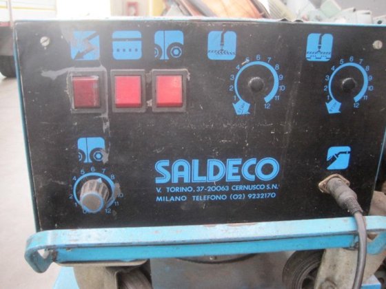 サルデコ MIG 400 E