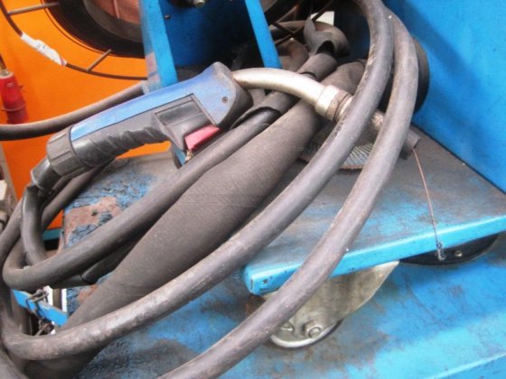 サルデコ MIG 400 E