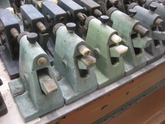 ルネッタ グラインディング ステディレスト