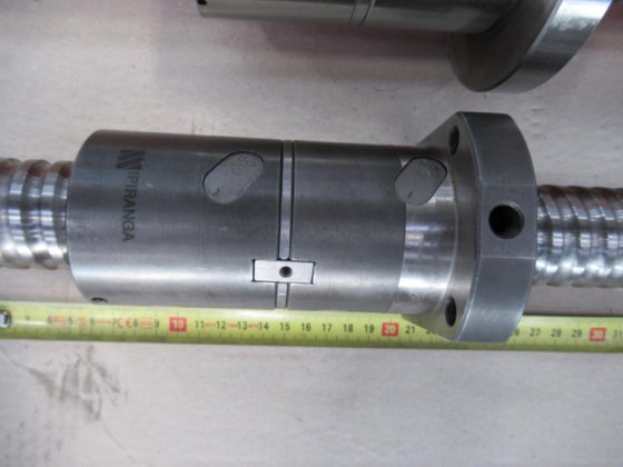 ボールねじの球形逆回転