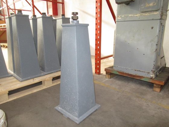 PIEDINI 支撑与找平柱