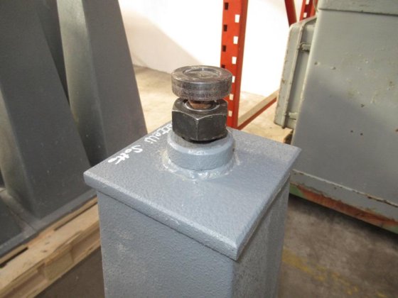 PIEDINI 支撑与找平柱