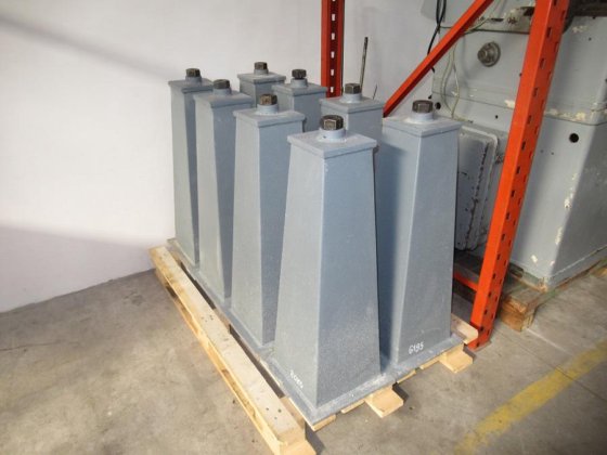 PIEDINI 支撑与找平柱