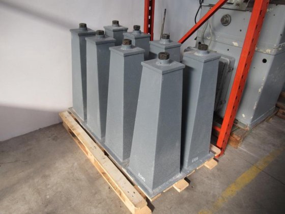 PIEDINI 支撑与找平柱