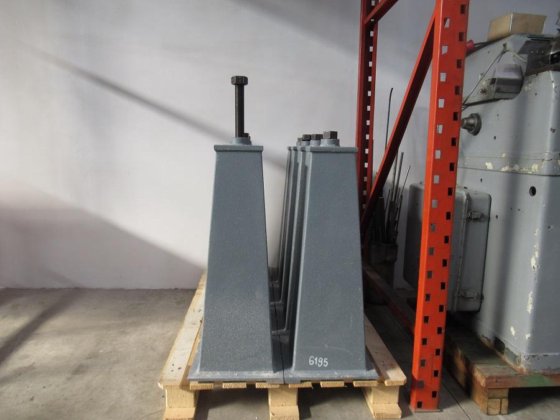 PIEDINI 支撑与找平柱