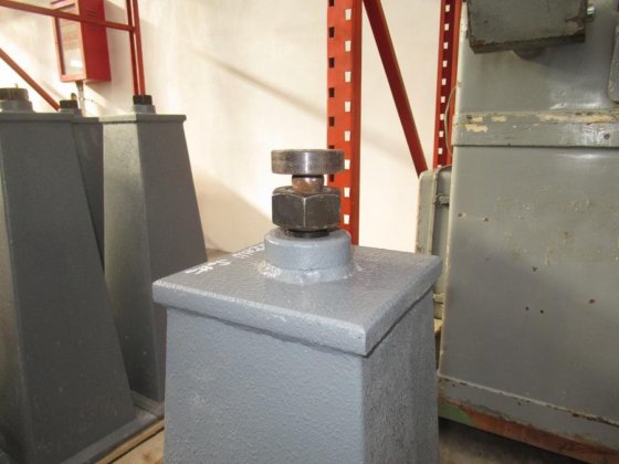 PIEDINI 支撑与找平柱