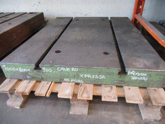 用于压床的平板台 T 槽表面板