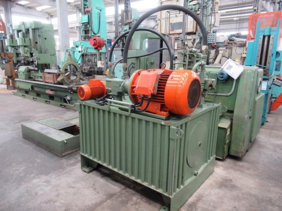 1981 VARINELLI BV-40/2000 内部拉削机