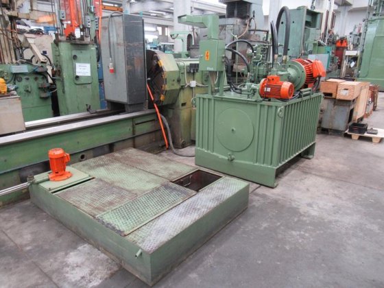 1981 VARINELLI BV-40/2000 内部拉削机