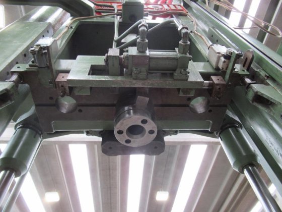 1981 VARINELLI BV-40/2000 内部拉削机