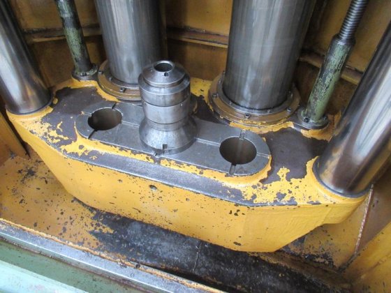 1981 VARINELLI BV-40/2000 内部拉削机