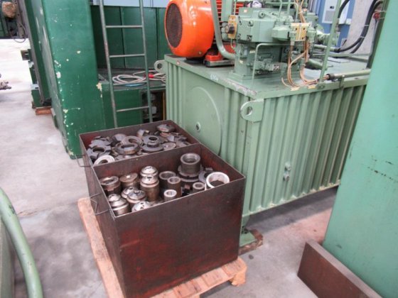 1981 VARINELLI BV-40/2000 内部拉削机