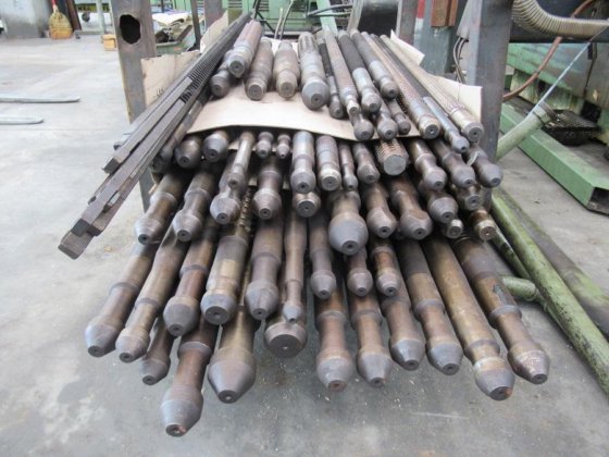 1981 VARINELLI BV-40/2000 内部拉削机