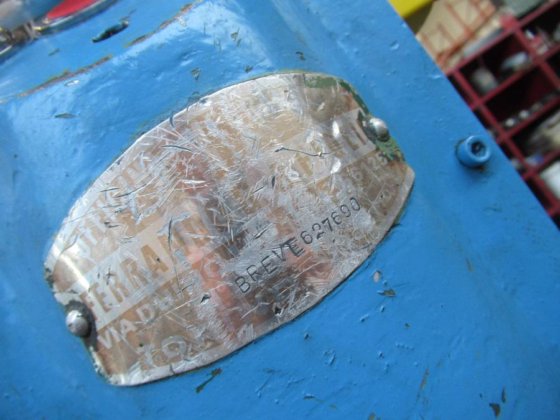 フェランド金属成形機