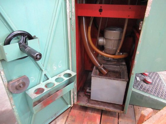 1975 VIGEL M65/T 回转工作台攻丝机