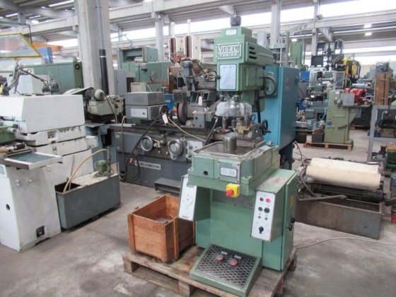1975 VIGEL M65/T 回转工作台攻丝机